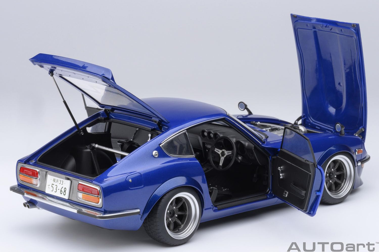 【極美品】AUTOart/オートアート Mercedes-Benz1/12ブルー Amazon | オートアート(AUTOart) 1/18 ランボルギーニ アヴェン
